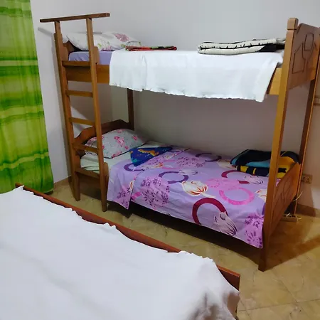 Backpackers Lacasadepayaso * Durrës